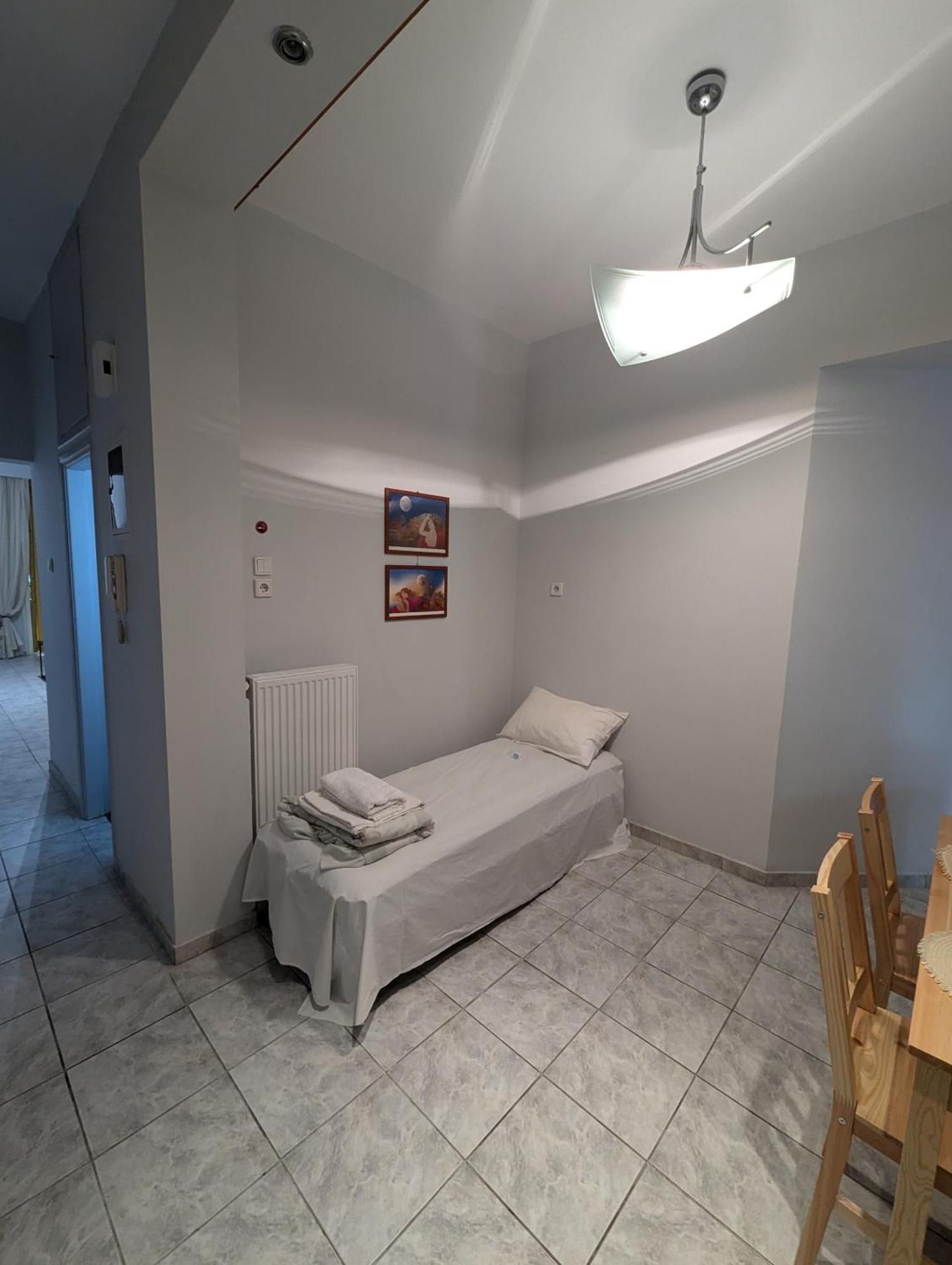Apartment Syntagma-monastiraki Bus Stop Athens